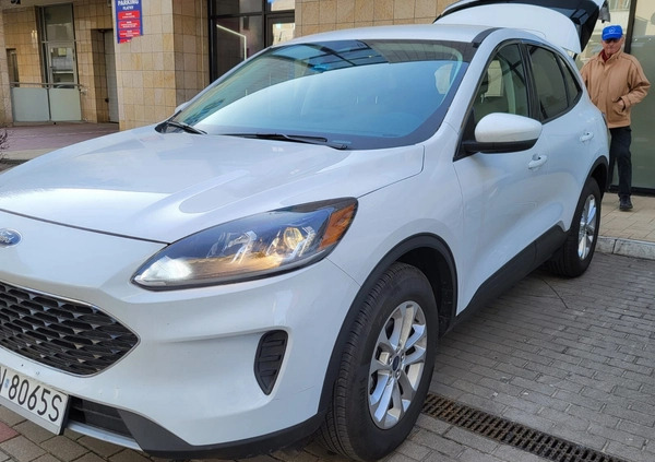 Ford Escape cena 107900 przebieg: 6000, rok produkcji 2021 z Piaseczno małe 172